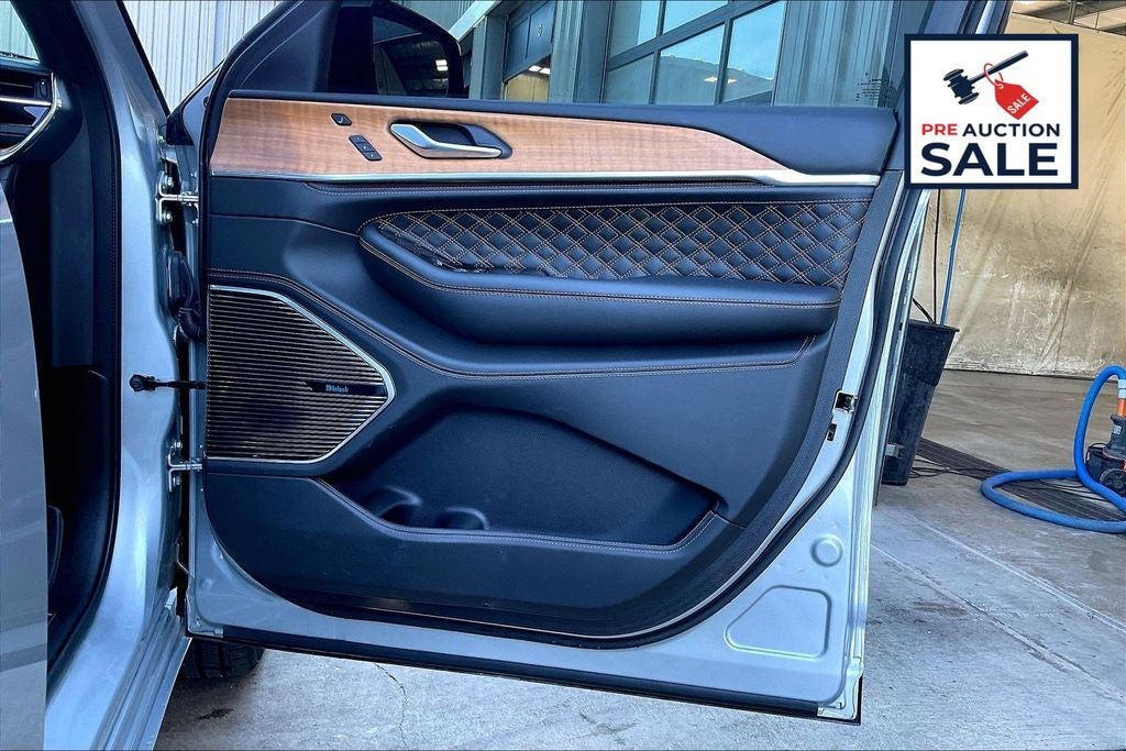 2025 Jeep Grand Cherokee L Summit