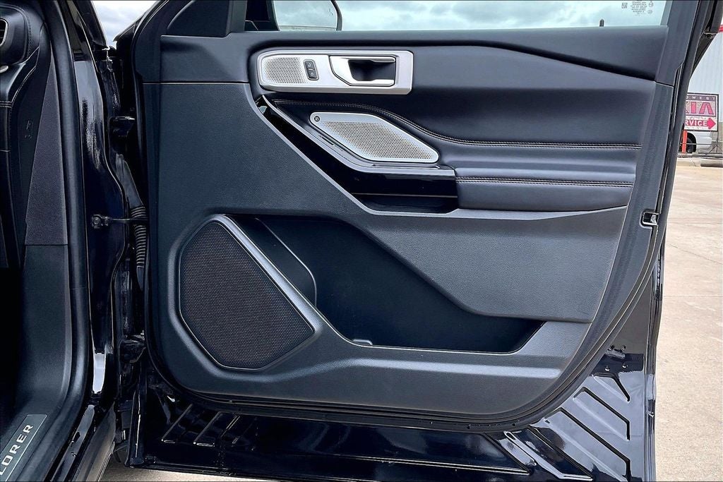 2023 Ford Explorer Platinum