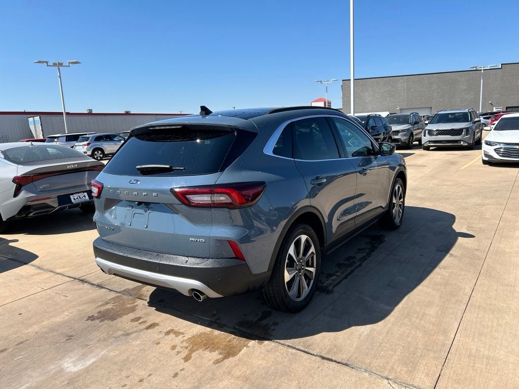 2025 Ford Escape Platinum