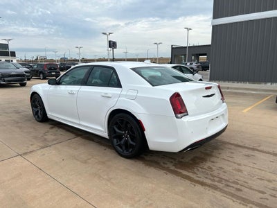 2022 Chrysler 300 Touring