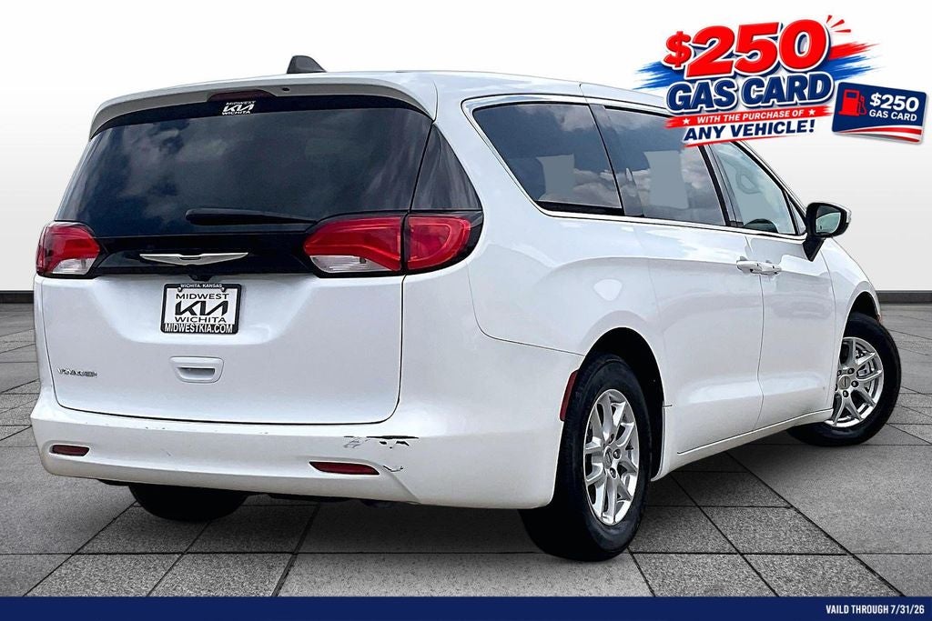 2023 Chrysler Voyager LX