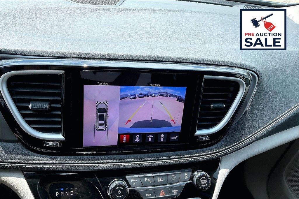 2022 Chrysler Pacifica Touring L