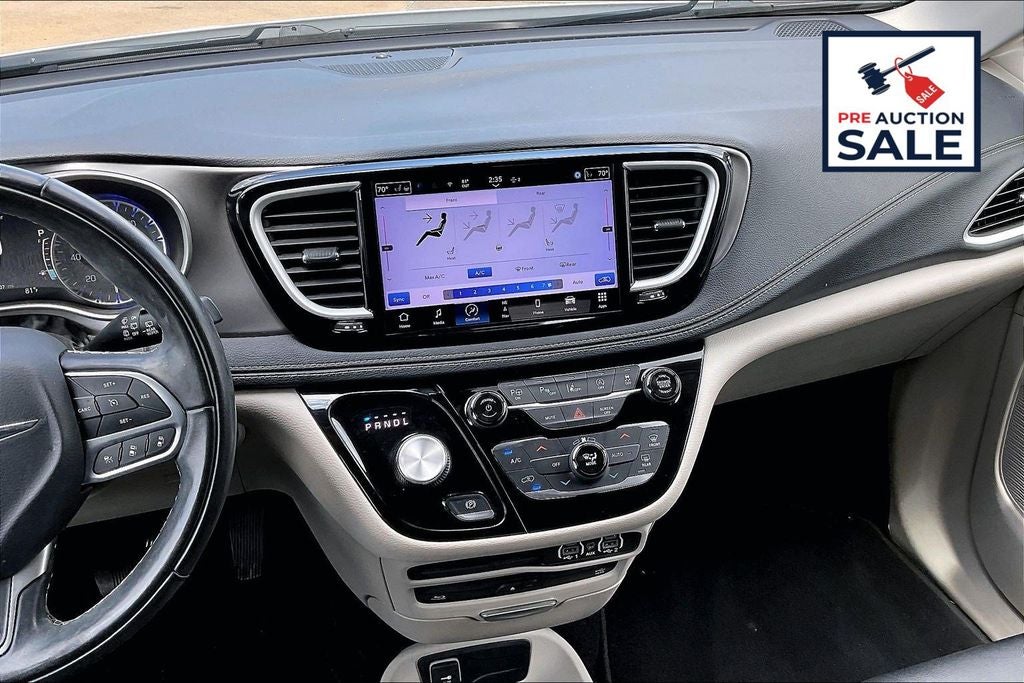 2022 Chrysler Pacifica Touring L
