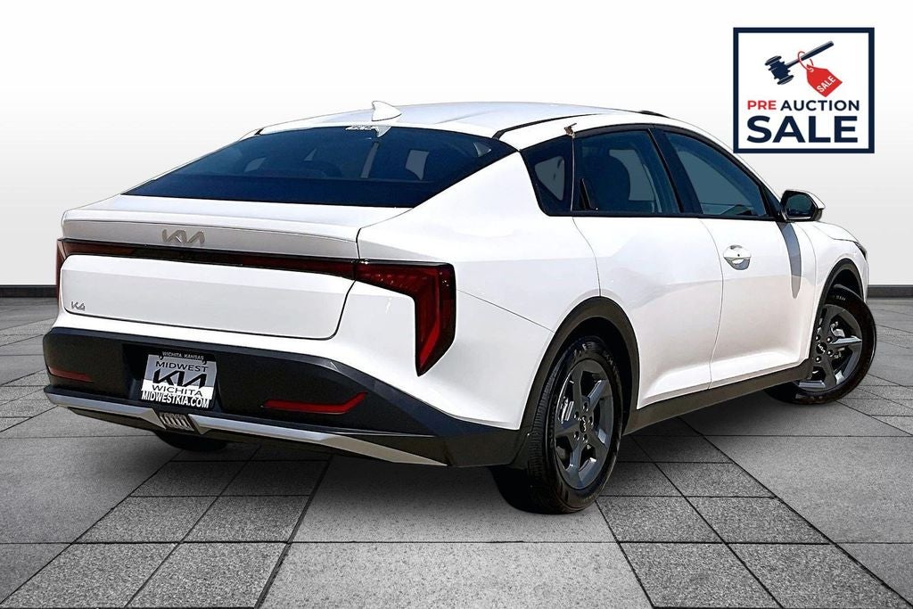 2025 Kia K4 LXS