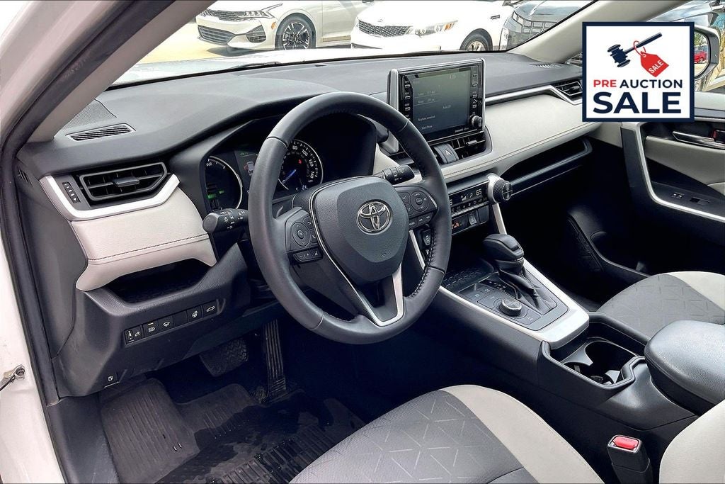 2021 Toyota RAV4 Hybrid XLE