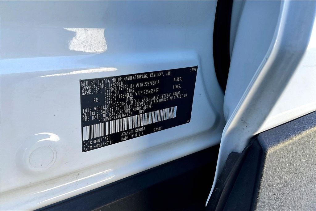 2025 Toyota RAV4 Hybrid XLE