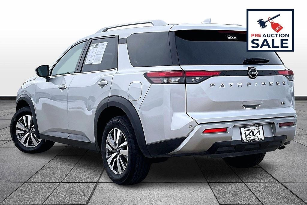 2025 Nissan Pathfinder SL