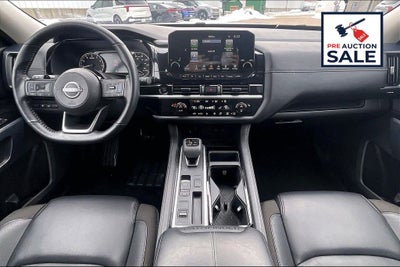 2025 Nissan Pathfinder SL