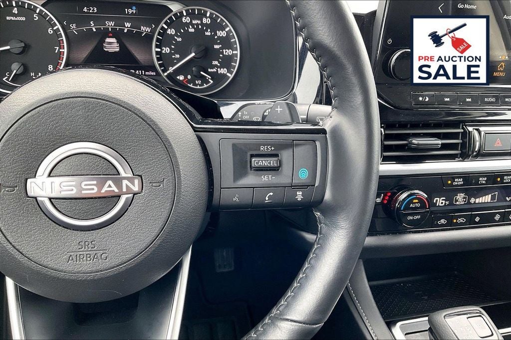 2025 Nissan Pathfinder SL