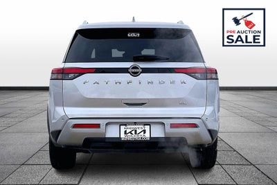 2025 Nissan Pathfinder SL