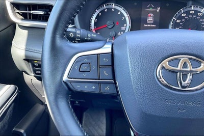 2021 Toyota Highlander LE