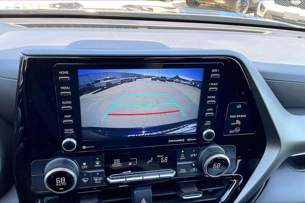 2021 Toyota Highlander LE