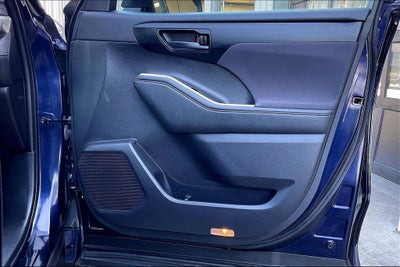 2021 Toyota Highlander LE