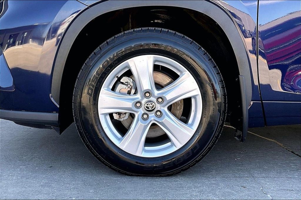 2021 Toyota Highlander LE
