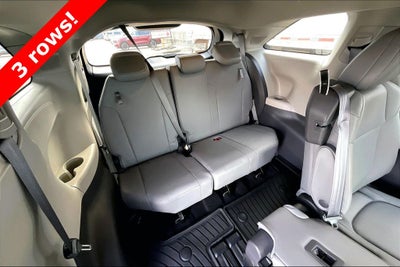 2022 Toyota Sienna XLE 8 Passenger