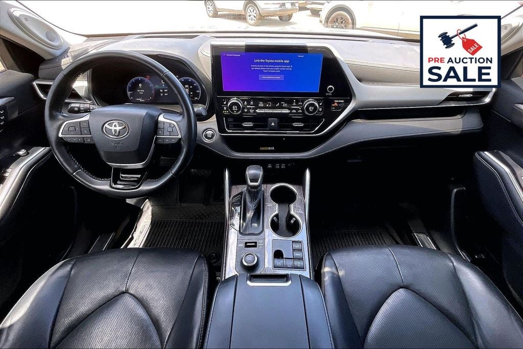 2023 Toyota Highlander Platinum