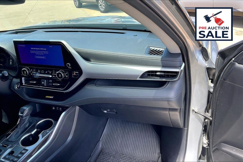 2023 Toyota Highlander Platinum