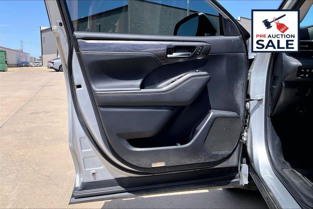 2023 Toyota Highlander Platinum