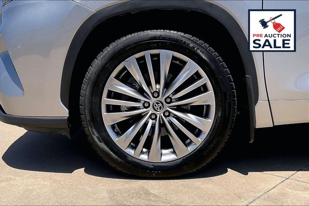 2023 Toyota Highlander Platinum