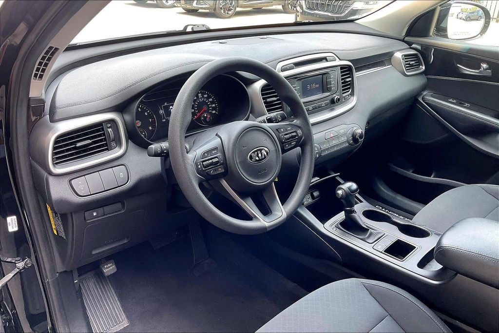 2017 Kia Sorento LX