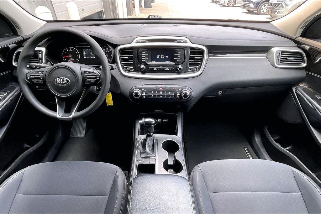 2017 Kia Sorento LX