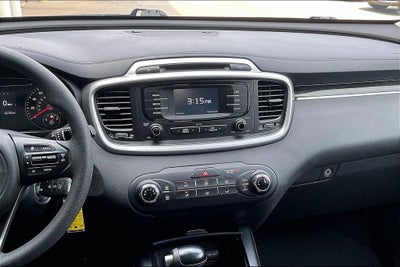 2017 Kia Sorento LX