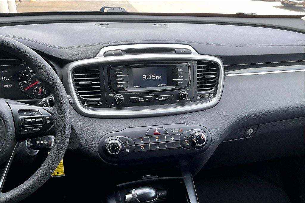 2017 Kia Sorento LX