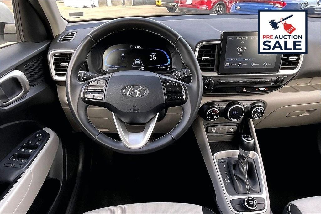 2025 Hyundai Venue SEL