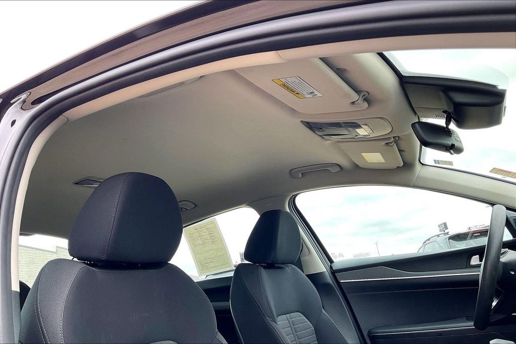 2025 Kia K5 LXS