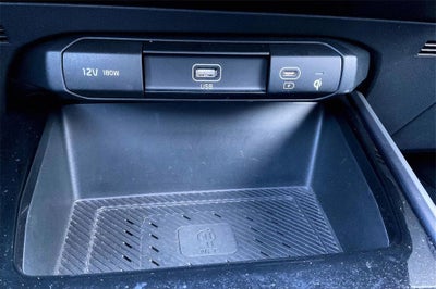 2023 Kia Niro Plug-In Hybrid SX