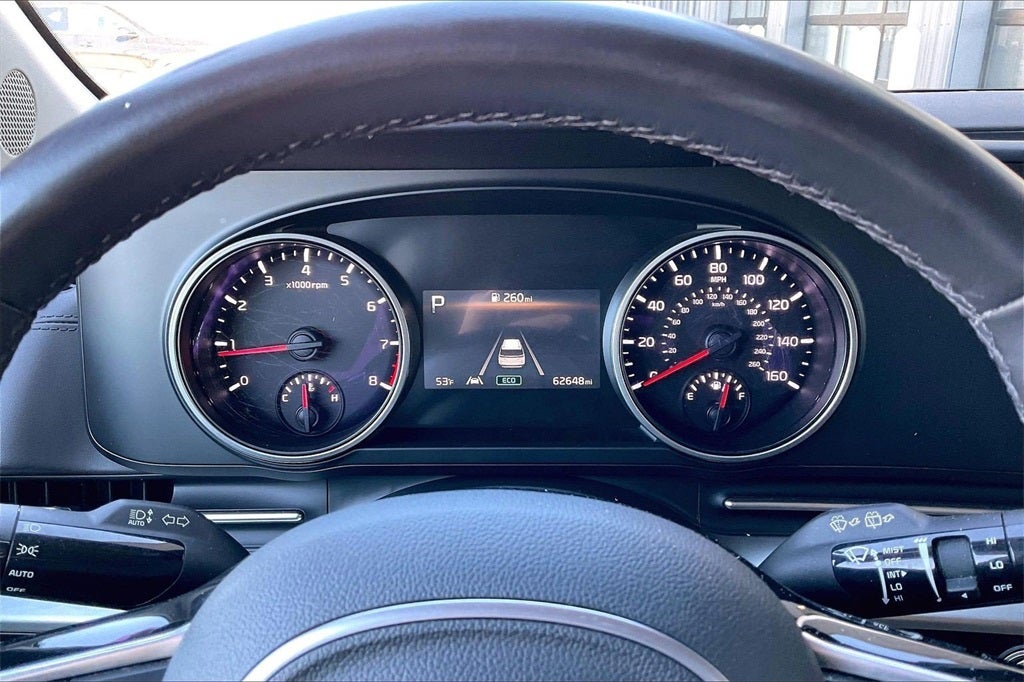 2024 Kia Carnival LX