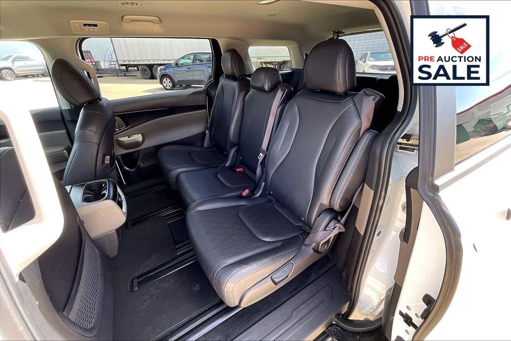 2025 Kia Carnival LXS