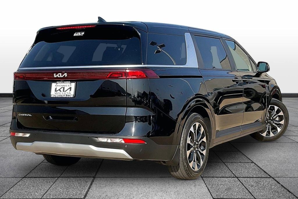 2024 Kia Carnival EX