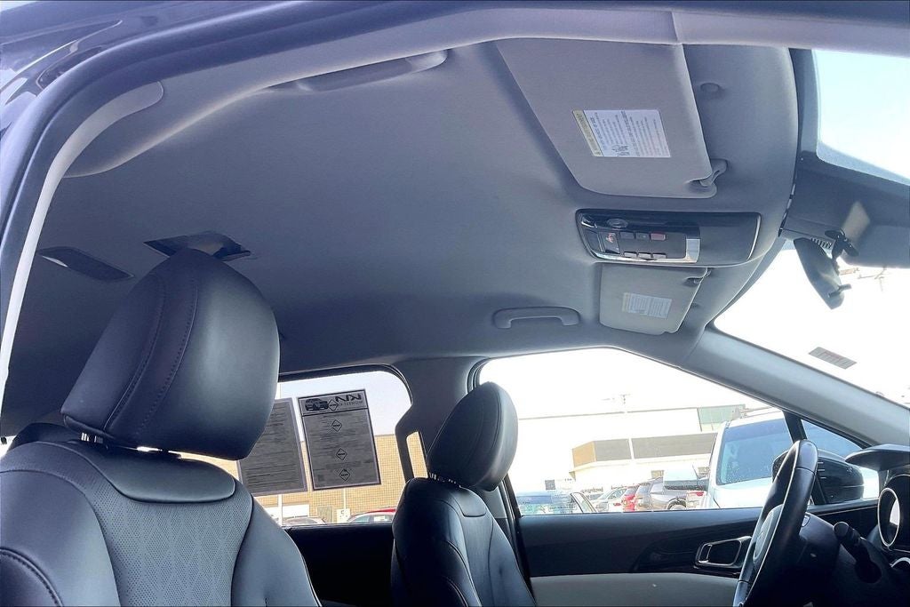 2024 Kia Carnival EX
