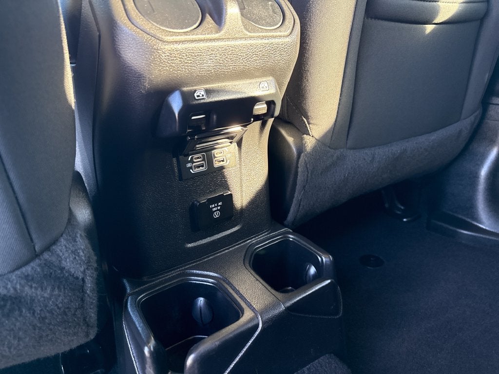 2022 Jeep Wrangler Unlimited Sahara 4x4