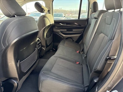 2023 Jeep Grand Cherokee Laredo 4x4