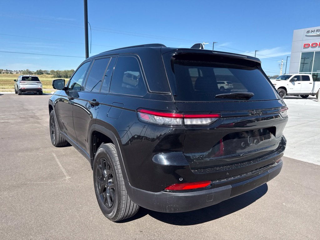 2025 Jeep Grand Cherokee Altitude 4x4