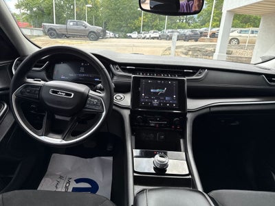 2024 Jeep Grand Cherokee Laredo 4x4