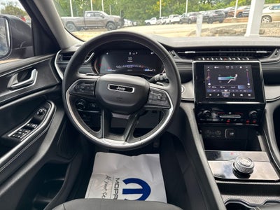 2024 Jeep Grand Cherokee Laredo 4x4