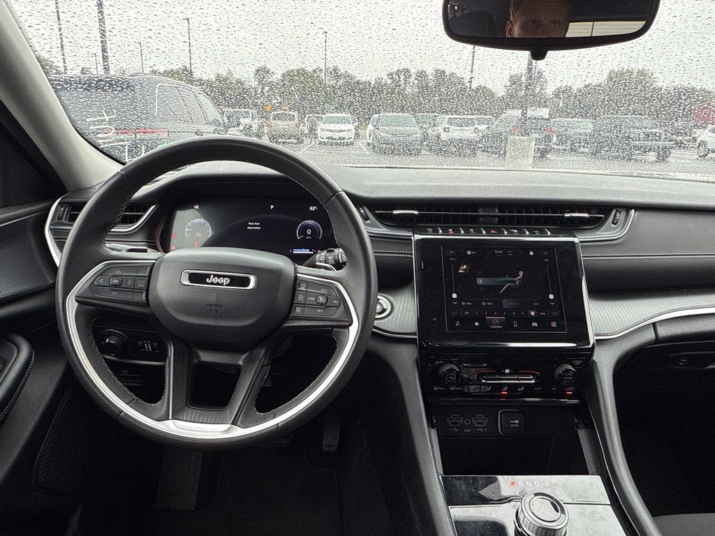 2023 Jeep Grand Cherokee Laredo 4x4
