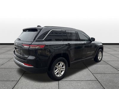 2025 Jeep Grand Cherokee Laredo 4x4