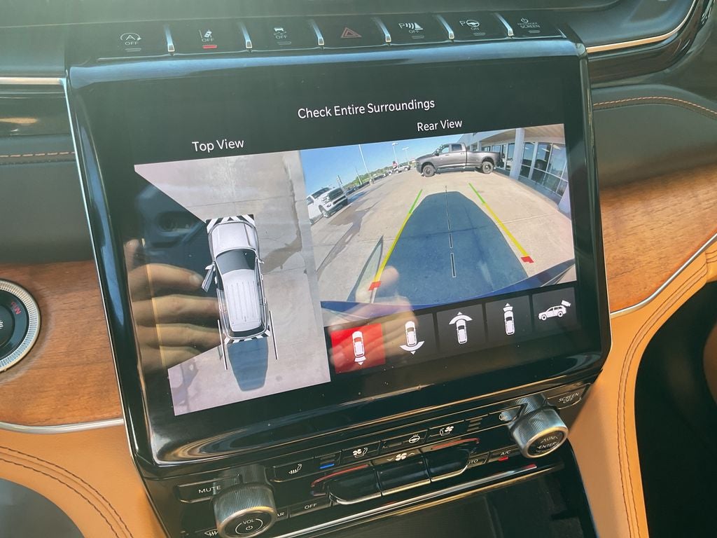 2022 Jeep Grand Cherokee Summit Reserve
