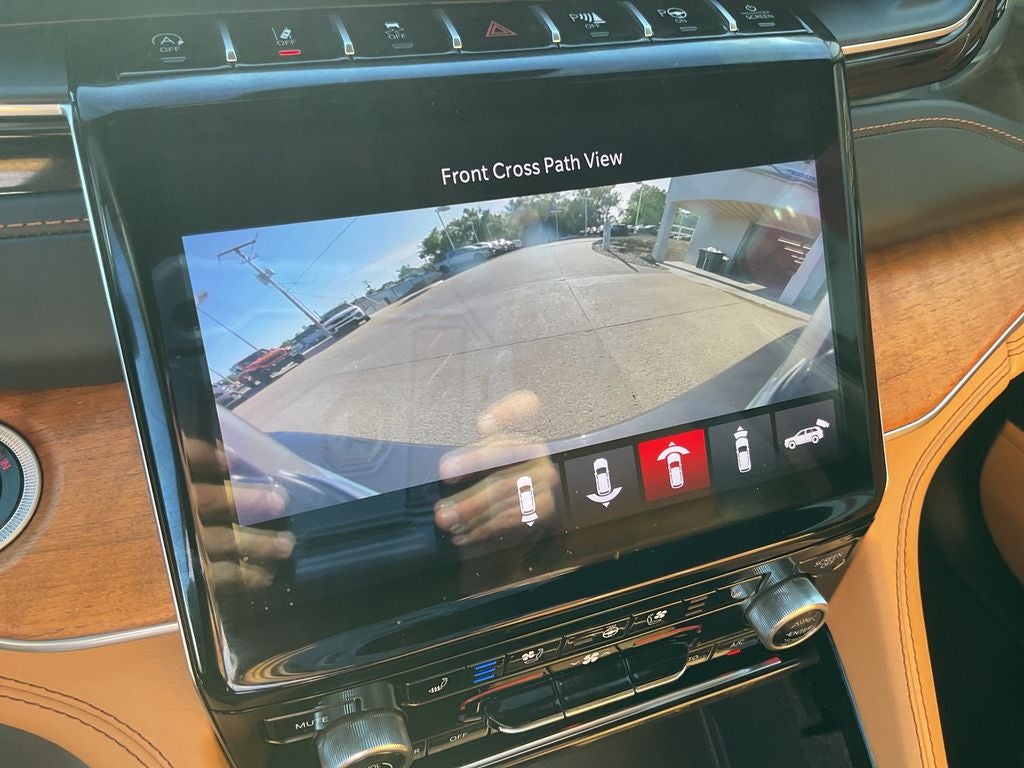 2022 Jeep Grand Cherokee Summit Reserve