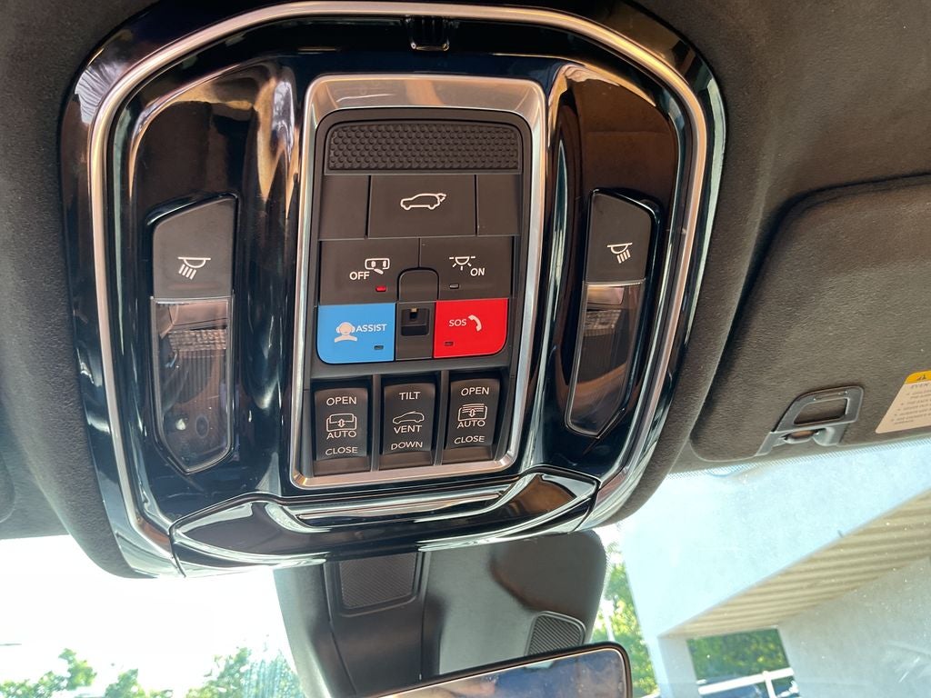 2022 Jeep Grand Cherokee Summit Reserve
