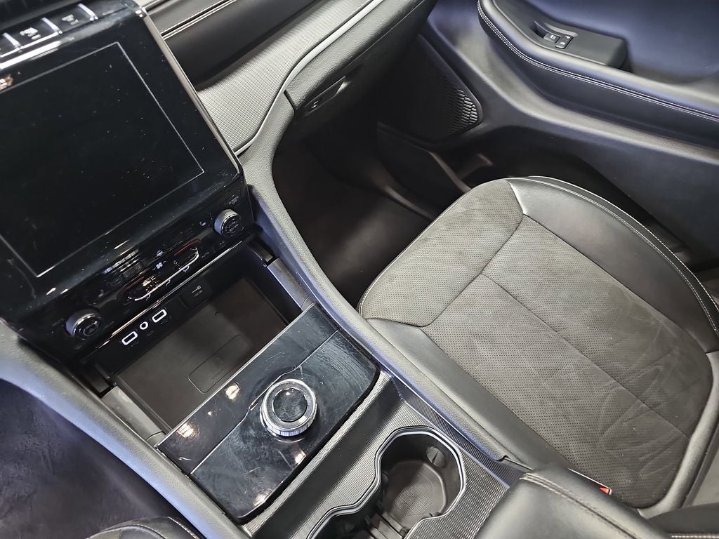 2024 Jeep Grand Cherokee L Altitude 4x4