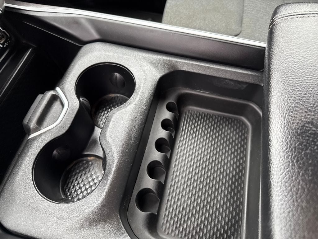 2020 RAM 1500 Big Horn Crew Cab 4x4 5'7' Box