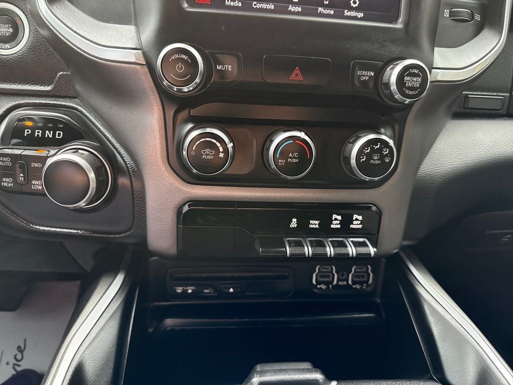 2019 RAM 1500 Big Horn/Lone Star Crew Cab 4x4 5'7' Box
