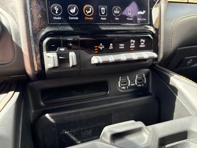 2020 RAM 1500 Laramie Longhorn Crew Cab 4x4 5'7' Box