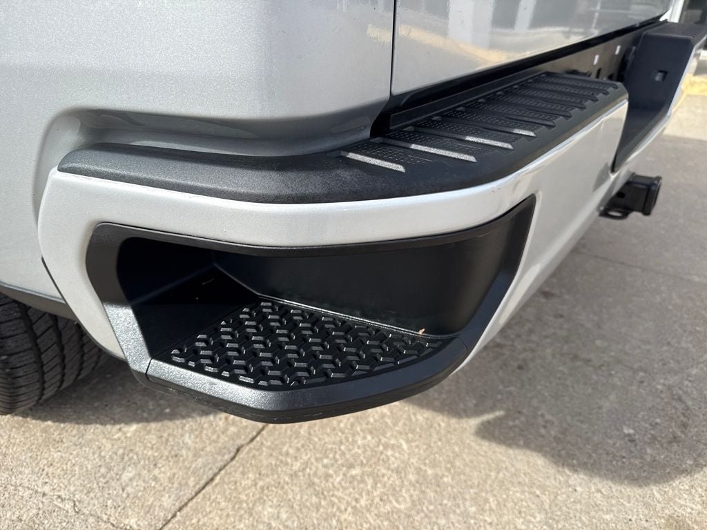 2022 Chevrolet Silverado 1500 LTD 4WD Double Cab Standard Bed Custom