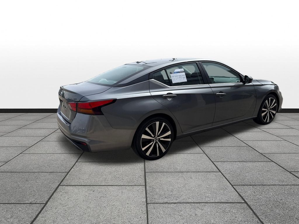 2021 Nissan Altima SR FWD